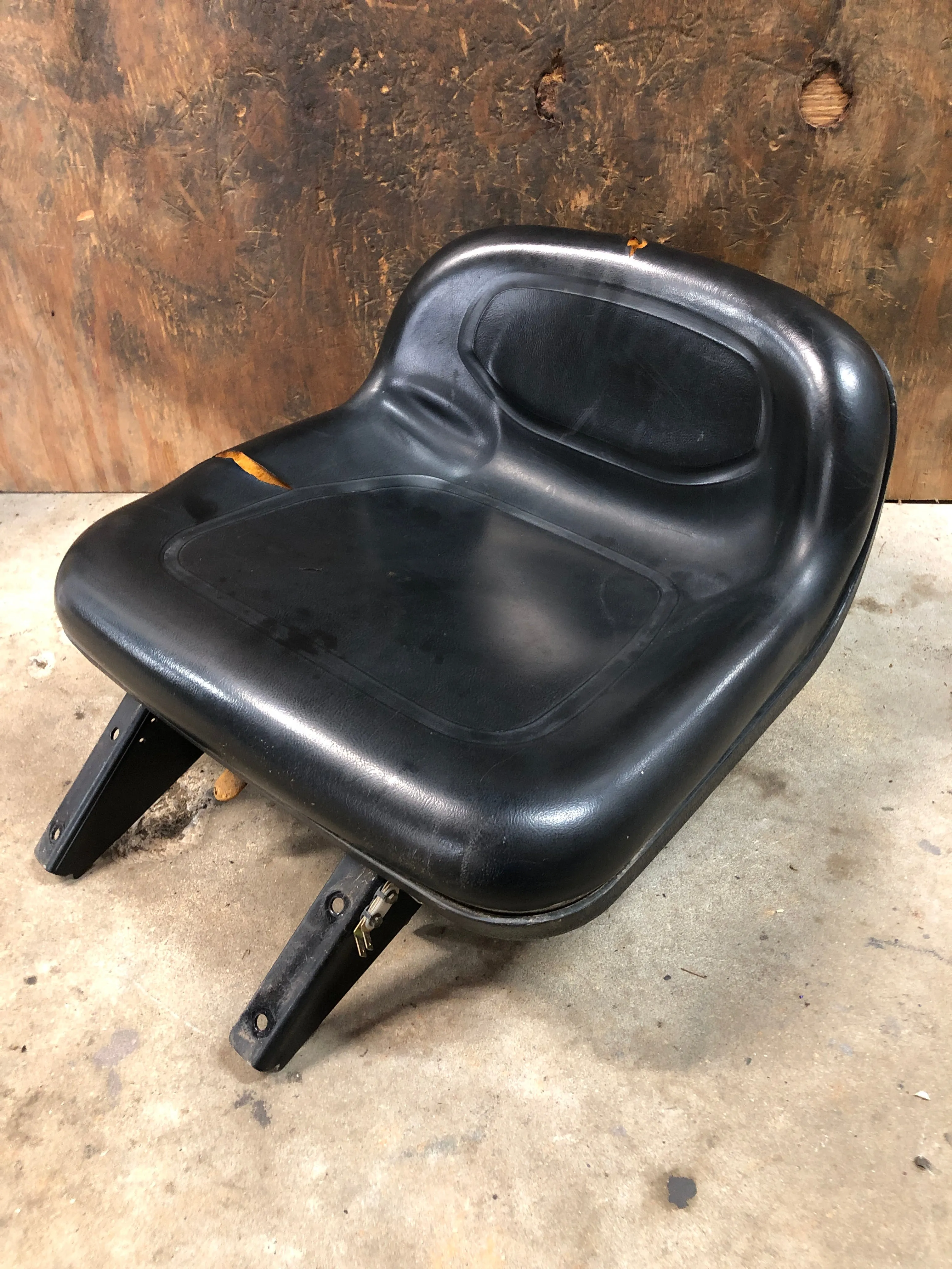 757-04004 Cub Cadet Mid Back Seat & Pan from Cub Cadet LT1018 Riding Lawn Mower