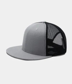 FLAT MESH CAP.