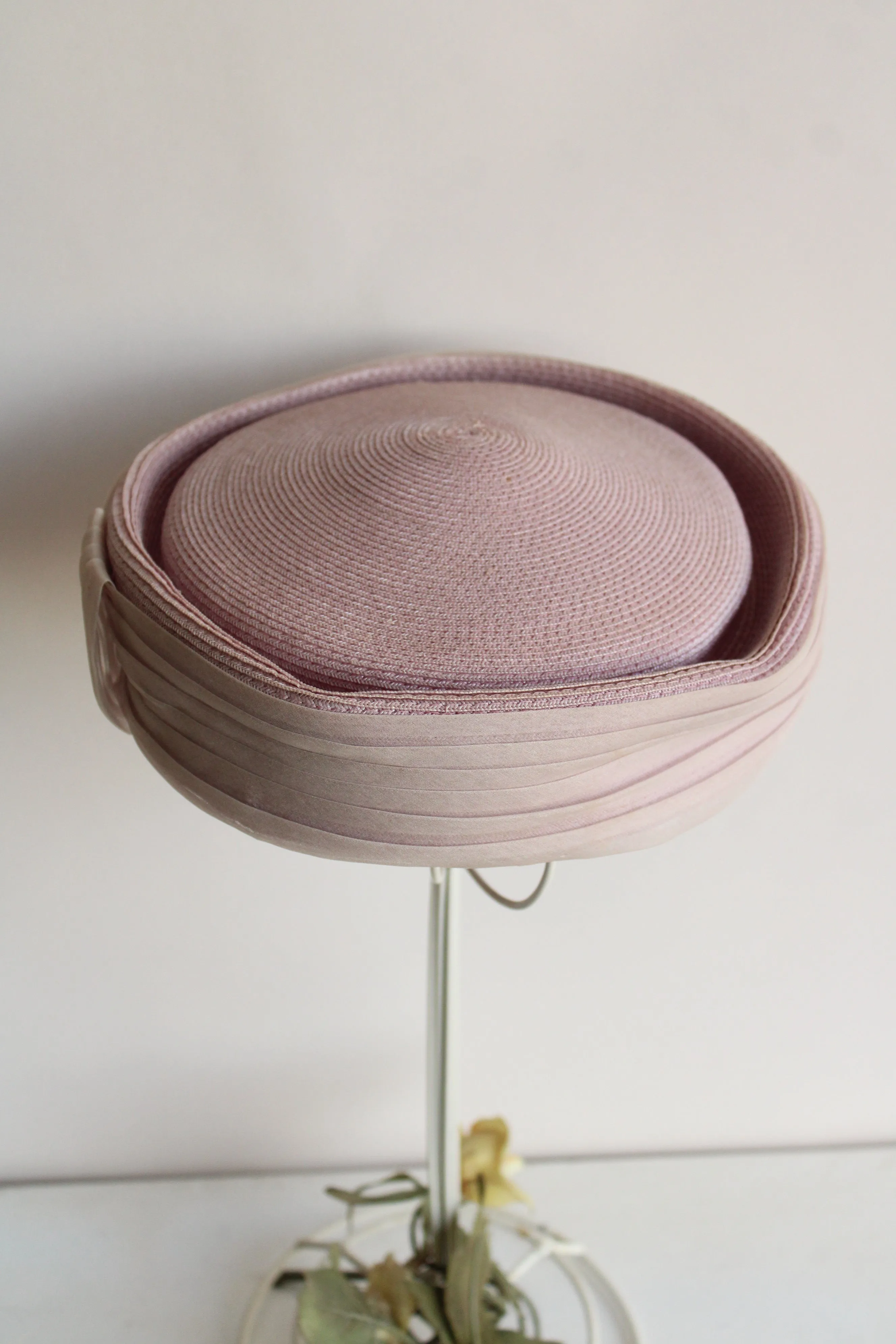 Vintage 1960 Lavender Pillbox Hat