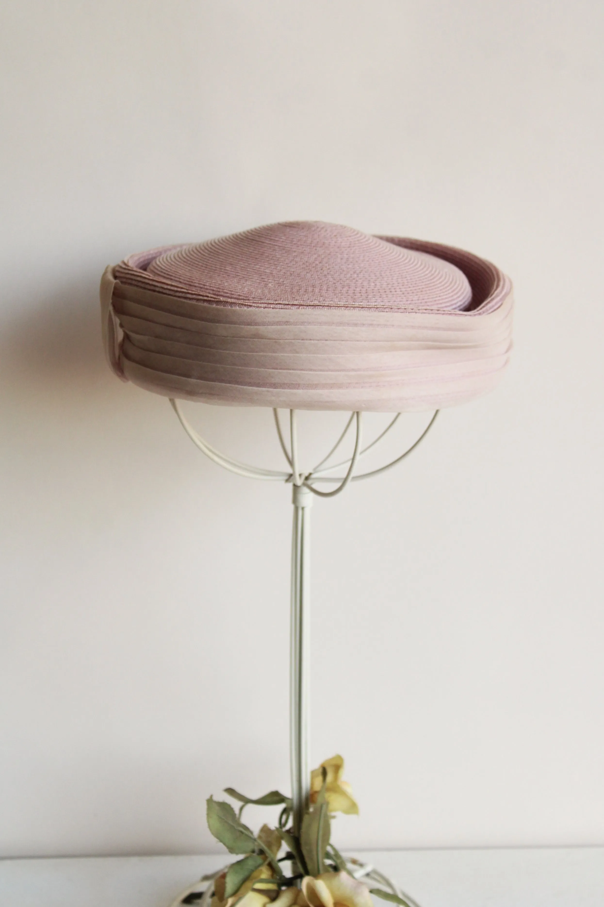 Vintage 1960 Lavender Pillbox Hat