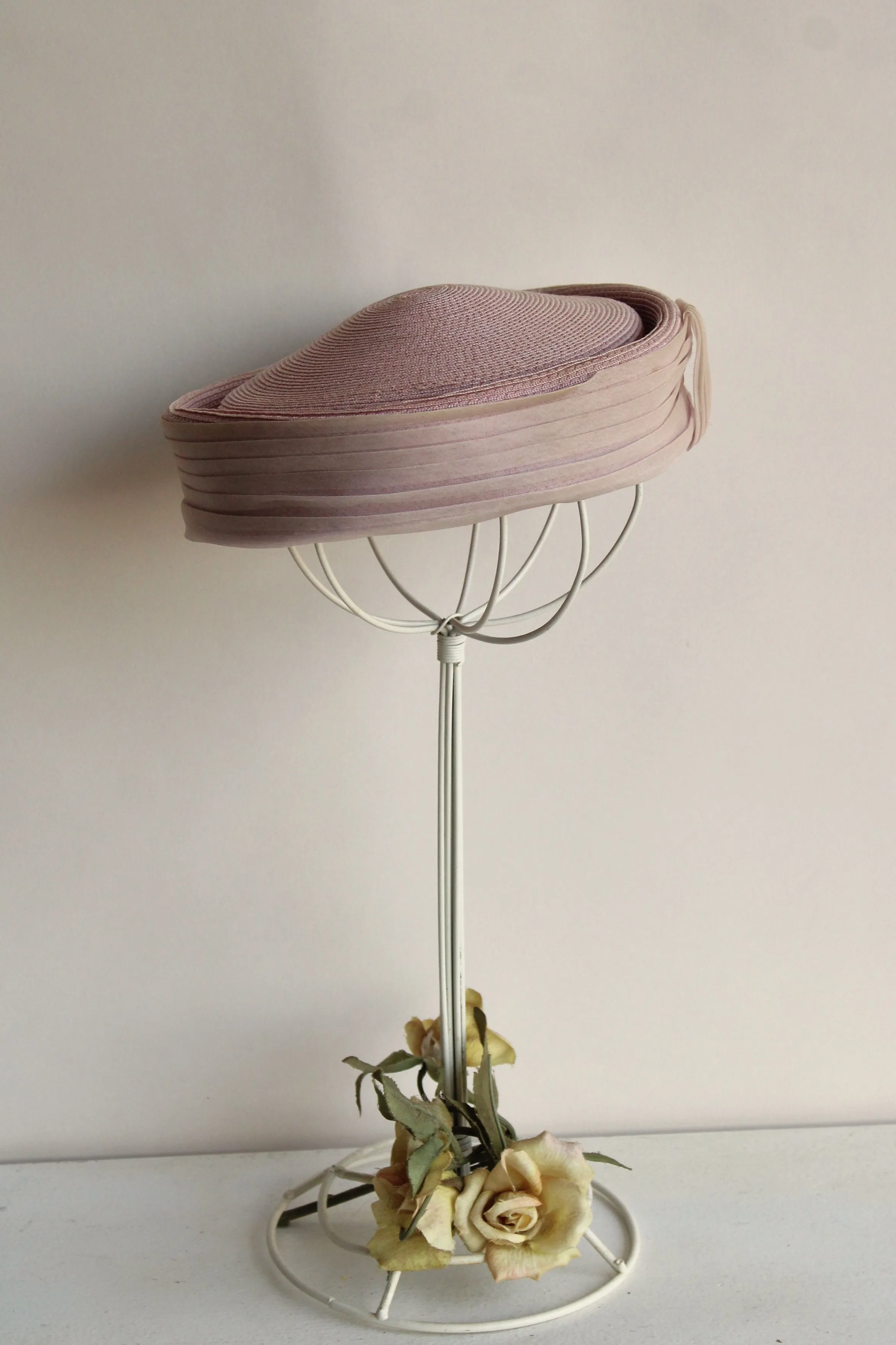 Vintage 1960 Lavender Pillbox Hat