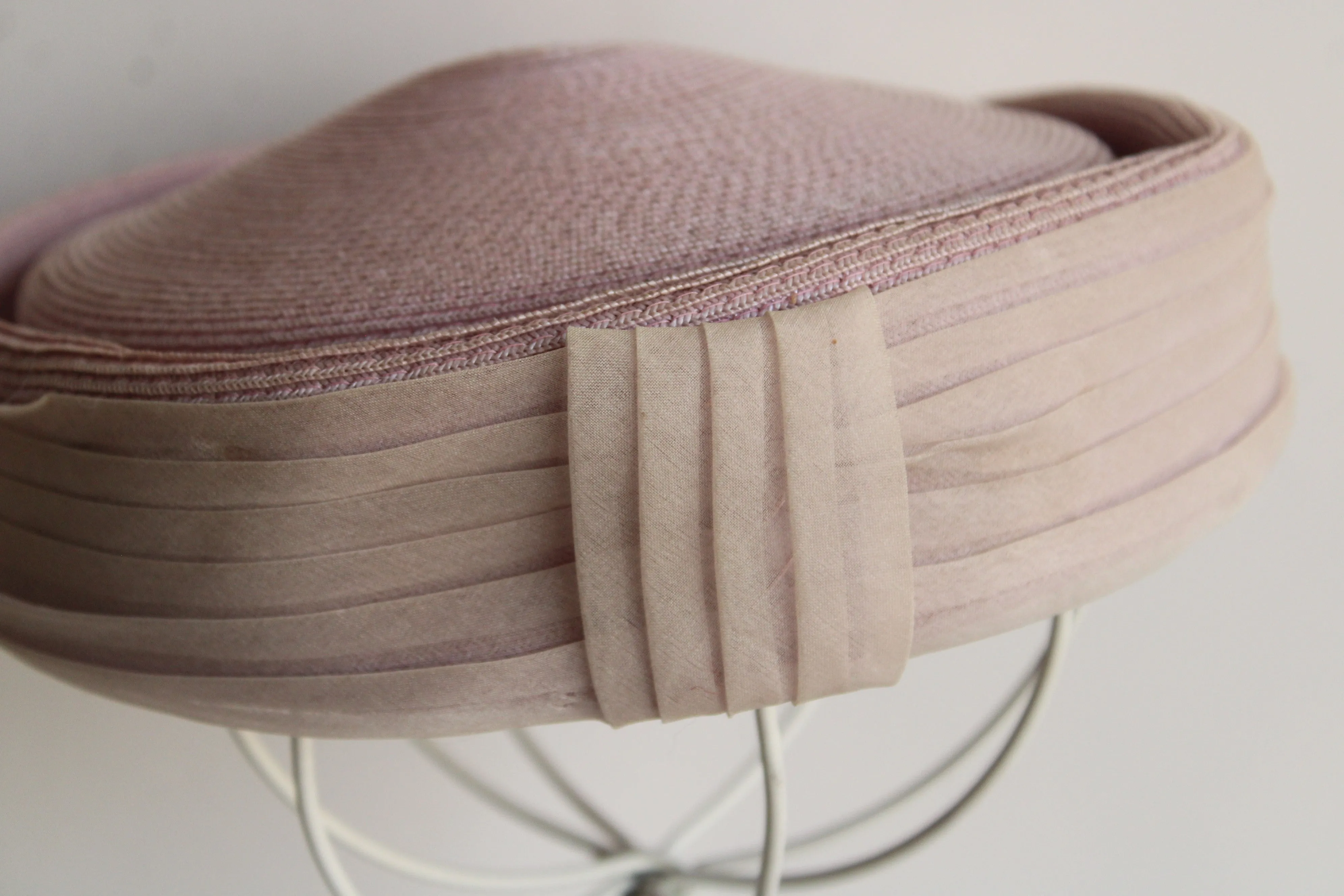 Vintage 1960 Lavender Pillbox Hat